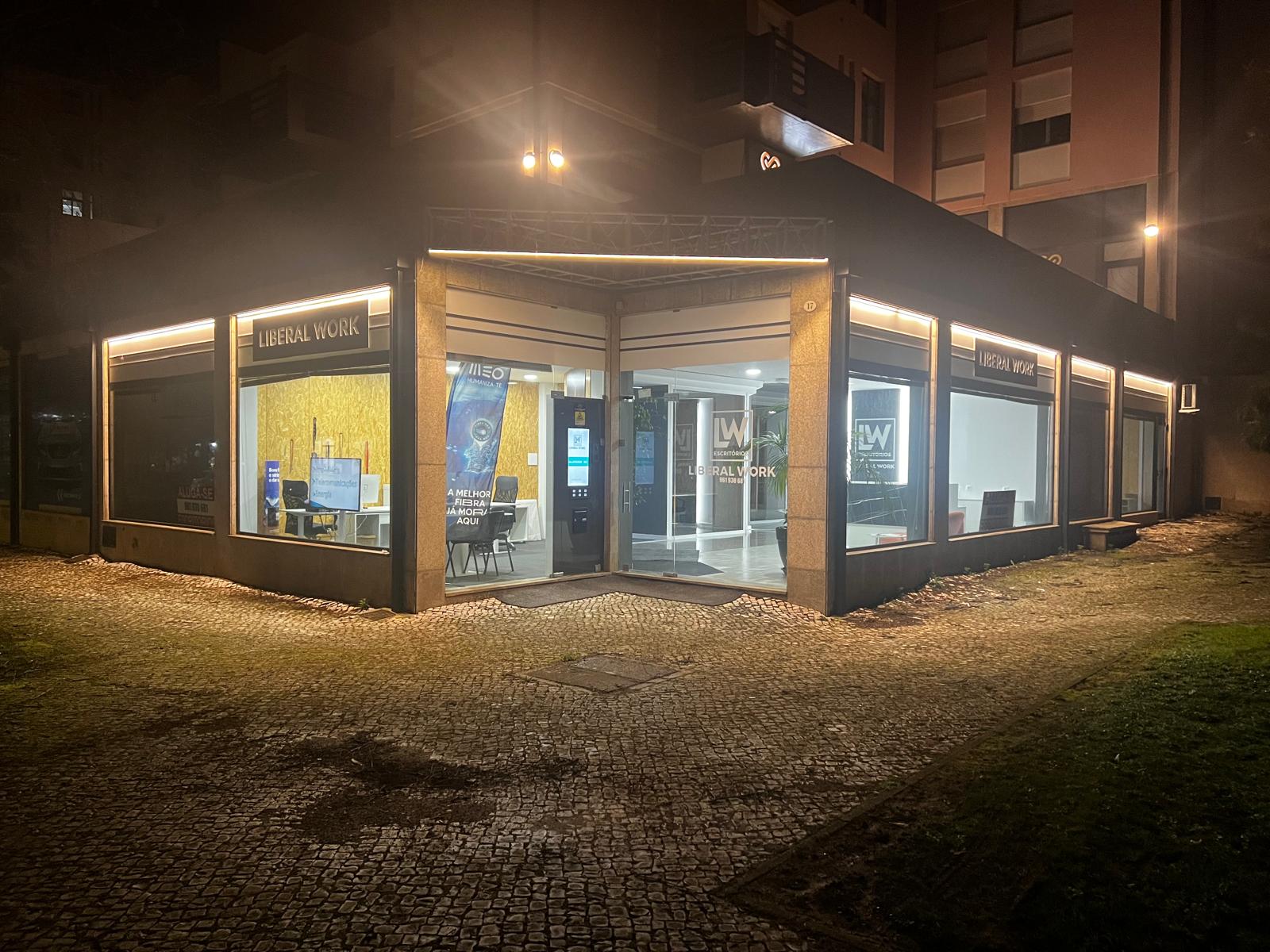 Liberal Work à noite